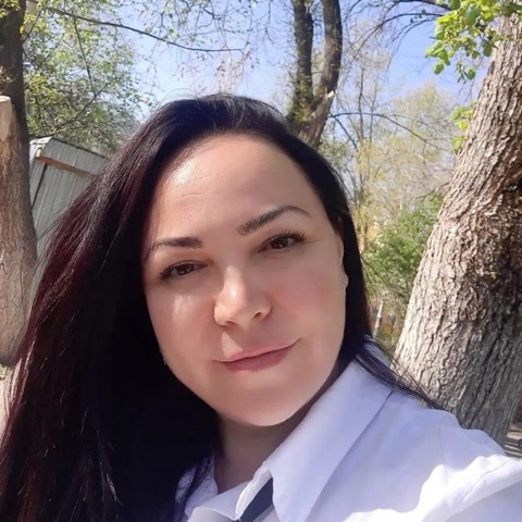 Olena Kh.